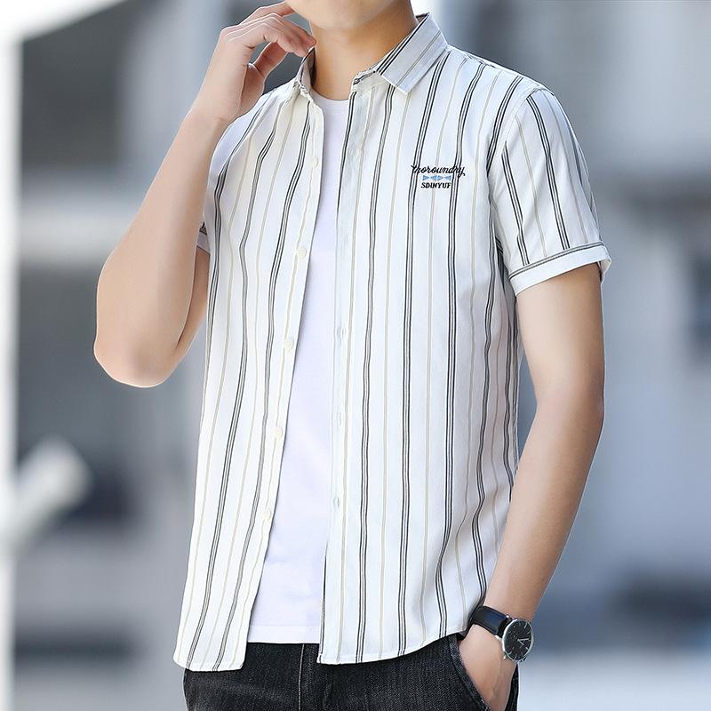 Summer New Men's Short-sleeved Shirt Korean Version of the Trend of Simple Simple Slim Striped Casual Handsome Shirt Men's Clothing