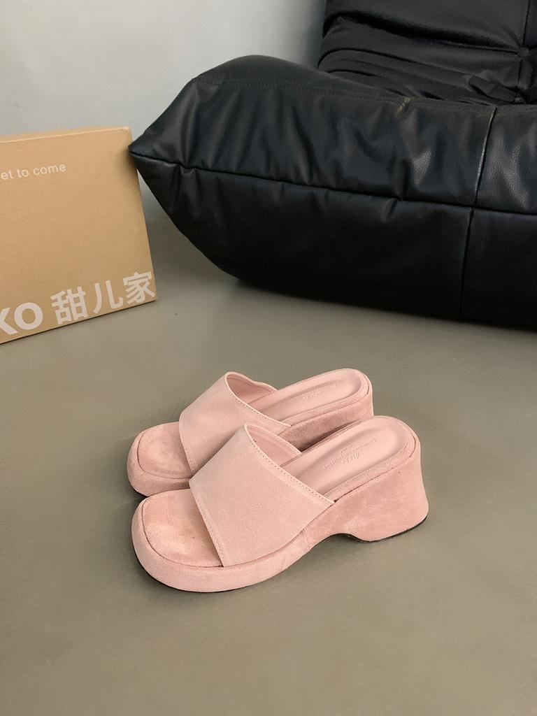 Small Retro Height-increasing Slippers Women's Shoes Wear 2025 New Summer Fashion Thick-soled Sandals