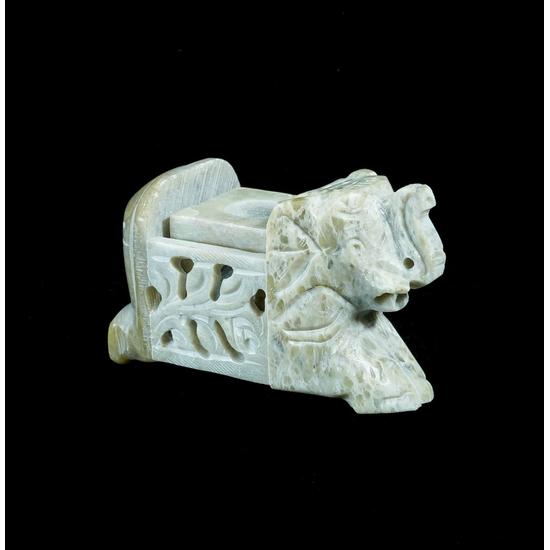Crocon Handmade Soapstone Elephant Candle and Incense Holder – Multi-Incense Stick Stand with Elephant Design, Ideal for Home, Office