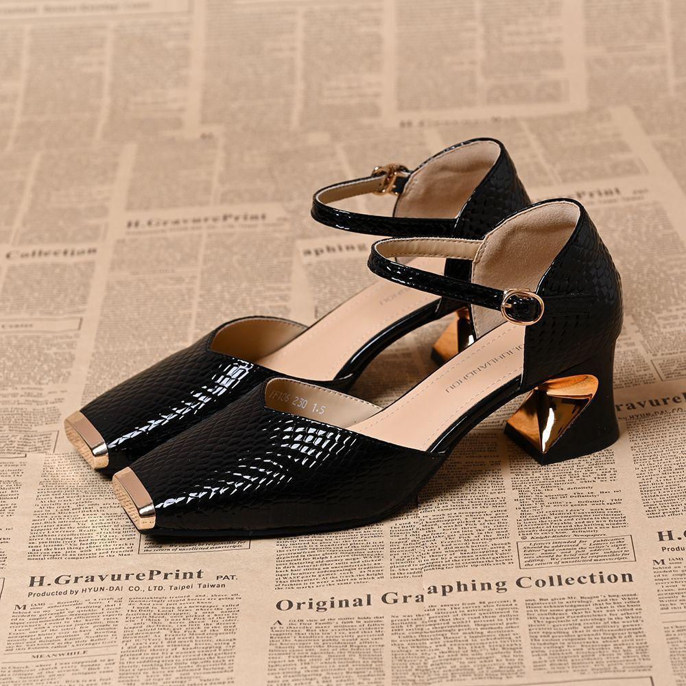 Metal iron head hollow sandals summer temperament square head thick heel versatile comfortable bag head women's shoes
