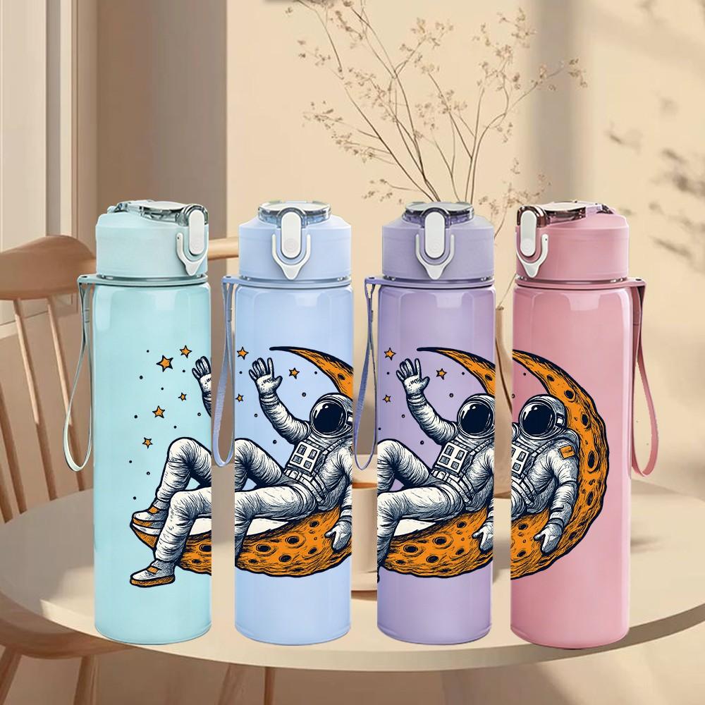 1PC Moon Astronaut Relax Space Pattern 750ml Color Plastic Sports Water Bottle Leakproof Flip Straw Lid Suitable for Sports Office Home Use