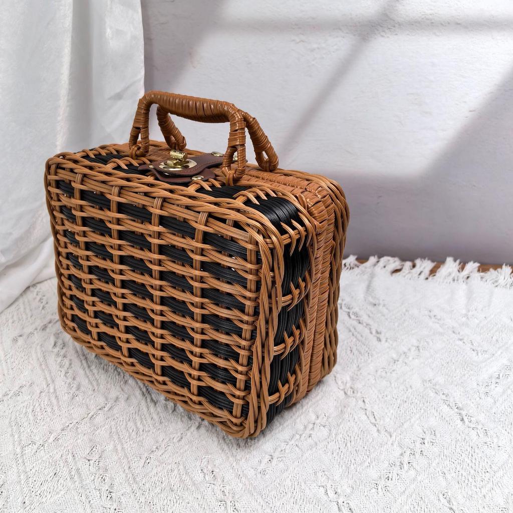 Vintage-Style Imitation Rattan Picnic Basket and Storage Box - Ideal for Photos, Bridesmaid or Groomsman Gifts