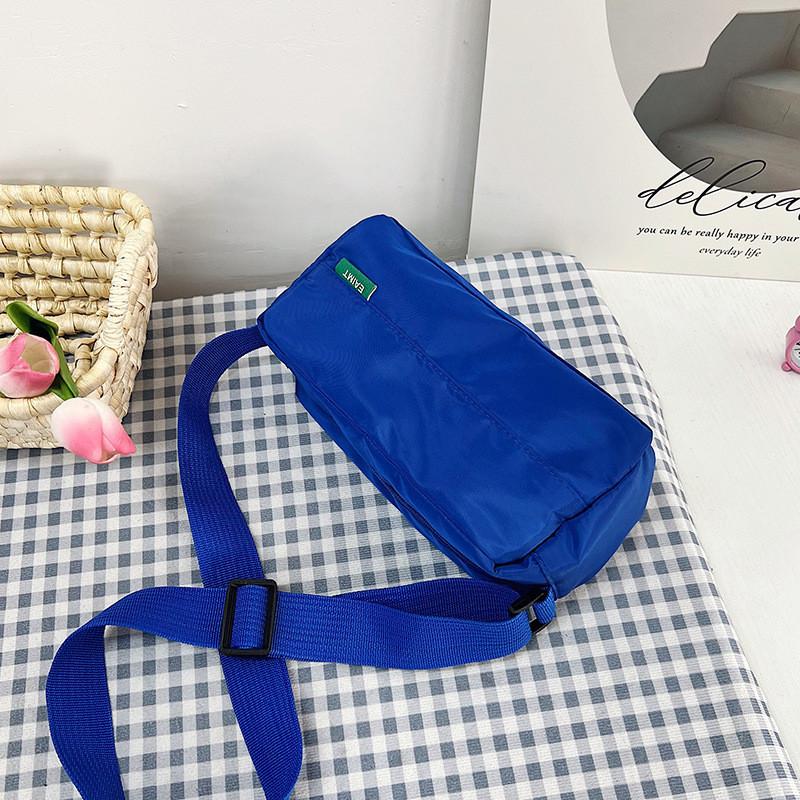 

Trendy Nylon Pillow Shoulder Bag For Women Fall 2023 Street Fashion синій