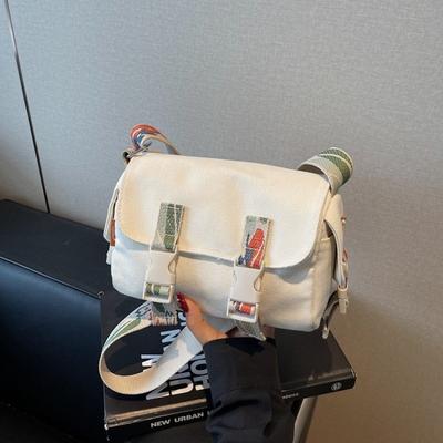 Casual Shoulder Canvas Bag Women's New Trendy Versatile Messenger Bag Light Travel Small Bag