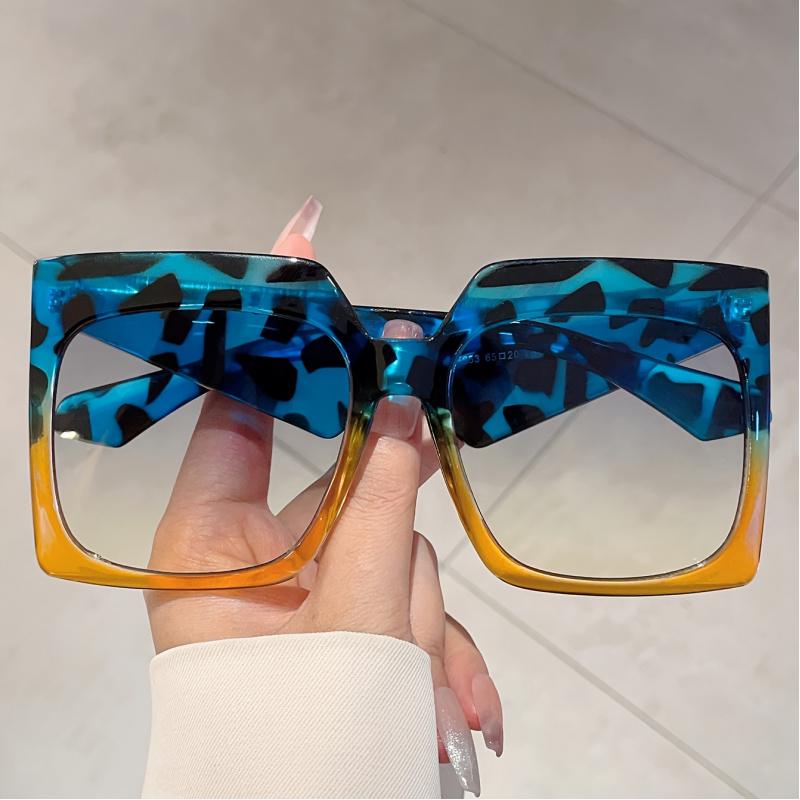 1pc Women Full Frame Square Shaped Sunglasses Fashionable Oversize Leopard Print Gradient Shades Stylish Multicolor