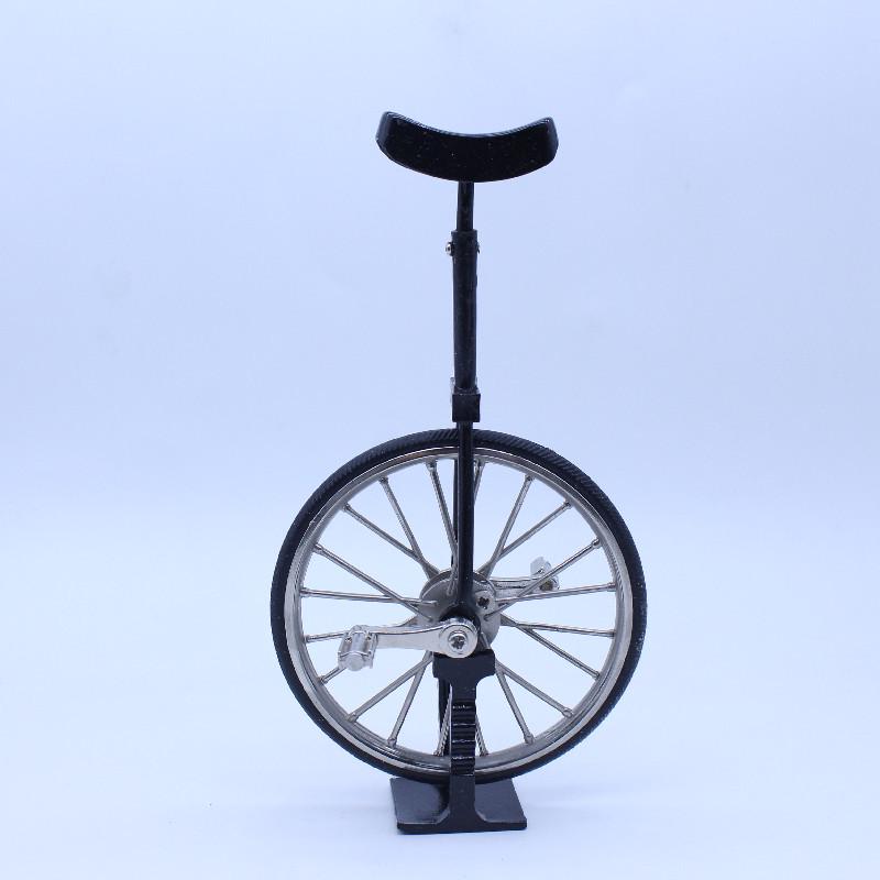 

Миниатюрная модель велосипеда из сплава с функцией тормоза и подвижными передним и задним колесами