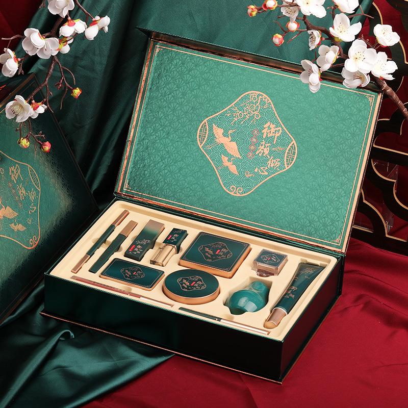 Qixi Valentine's Day Gift Box: Zhi Xi Yu Yan Makeup Set - Beginner's 12-Piece Color Kit