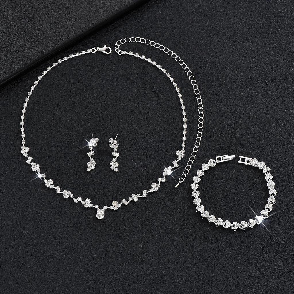 Elegant Rhinestone Set: Necklace, Earrings & Bracelet with Claw Chain Design - Multiple Styles