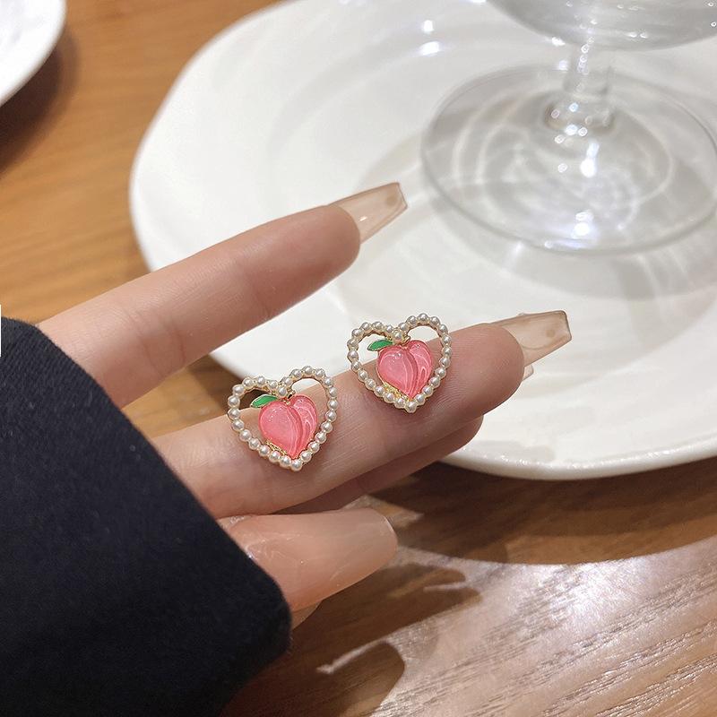 Spring and Summer Light and Fresh Flower-shaped Earrings for Women, Small and Exclusive, with A Sophisticated and Elegant Feel. Ear Ornaments.