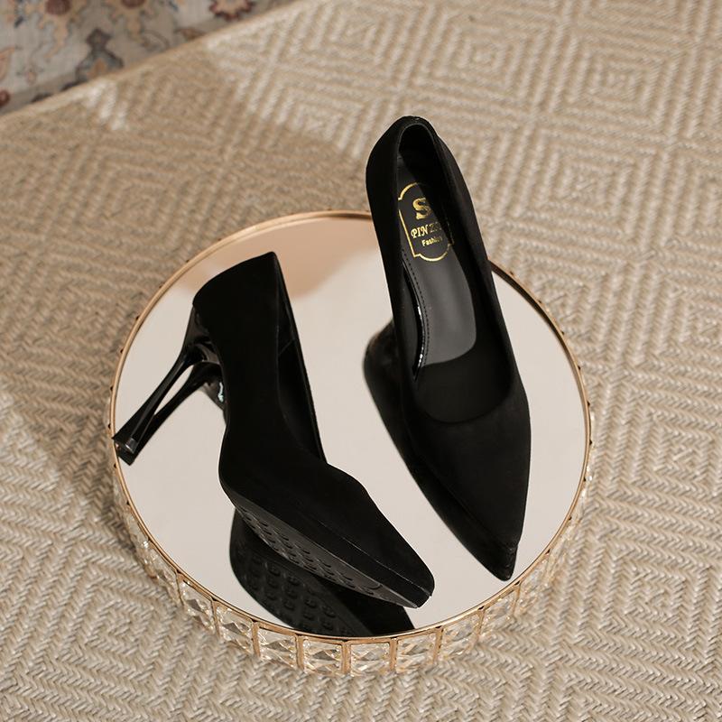 

Suede waterproof table high heels women s thin heels are not tired feet shallow mouth single shoes commuter work shoes 39