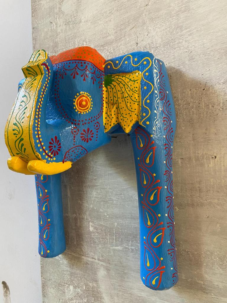 Hand-Painted Wooden Elephant Head Wall Hanging: Ethnic Home Decor