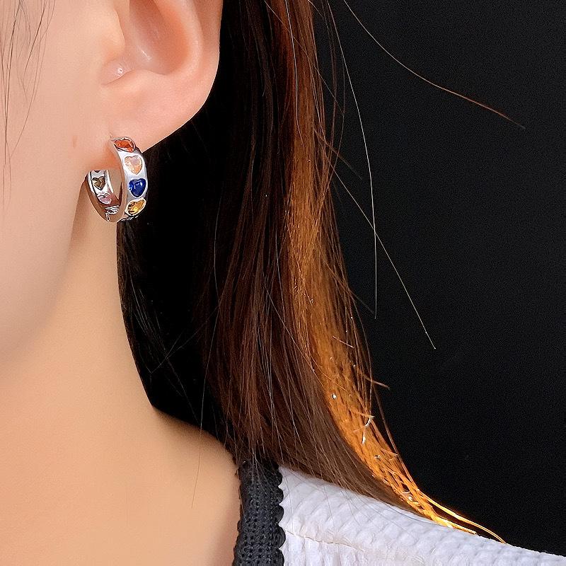 Zircon Heart Hoop Earrings: Japanese & Korean-Inspired Women's Fashion, Elegant Simple Design, Light Luxury Jewelry.