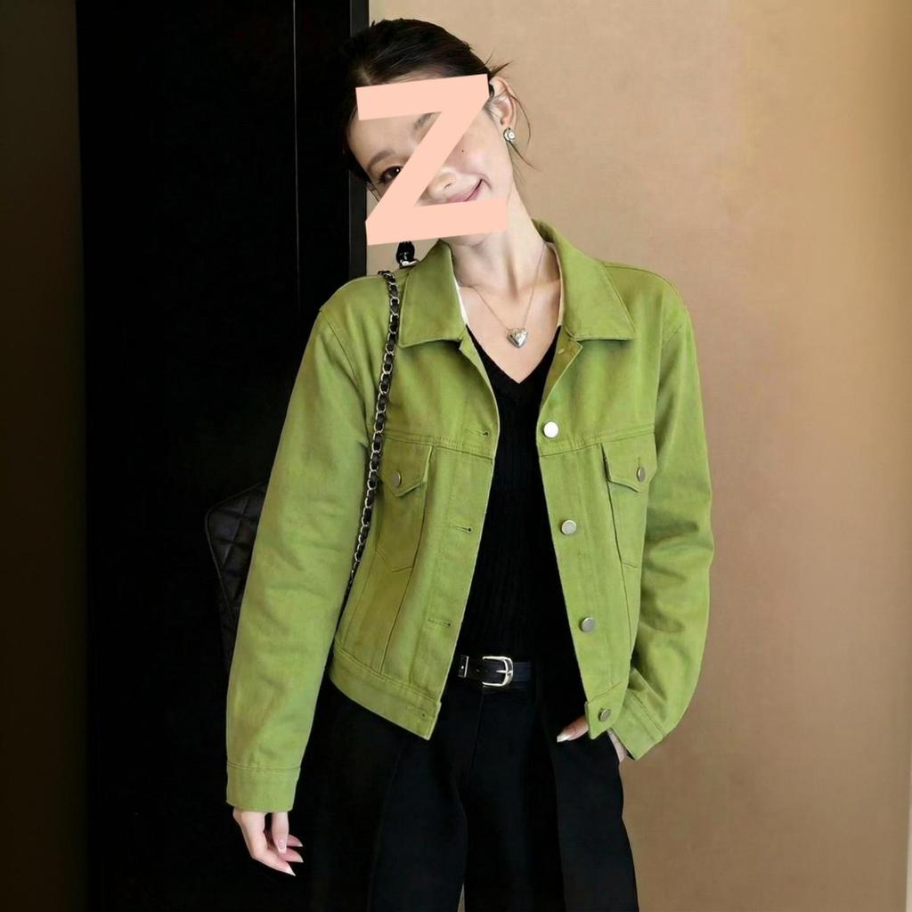Chic Green Short Denim Jacket for Women - Spring Collection