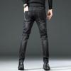 Europejskie Męskie Elastyczne Jeansy Slim Fit z Haftem - Modne Koreańskie Czarne Spodnie