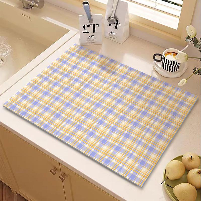 

American Retro Diatom Mud 3D Tree Embossed Absorbent Protective Easy Clean Drying Mat for Coffee Machine & Kitchen Countertop (as the picture,20x30cm)
