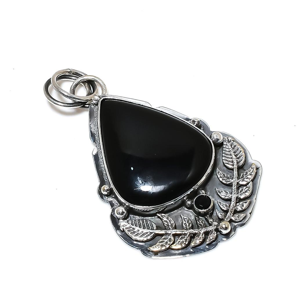 Natürlicher Schwarzer Onyx Edelstein Silber Anhänger aus 925 Sterling Silber - Handgemachtes Design, Alltagsschmuck, Einzigartiger schwarzer Rückenmarksanhänger Geschenk für Mama
