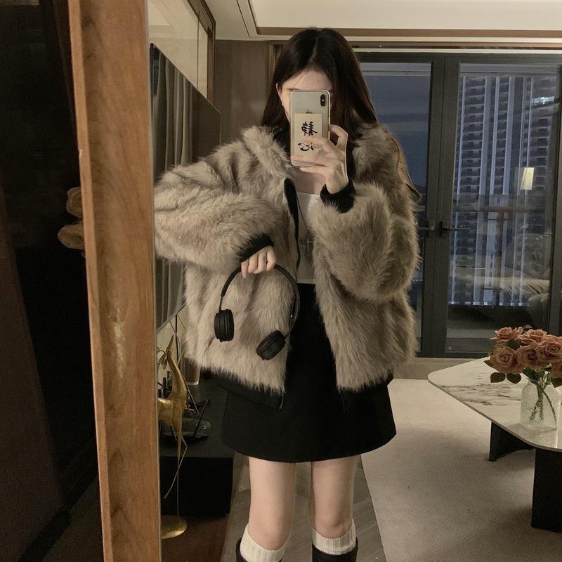 Street Style Cotton-padded Jacket, Fur, Short Cotton-padded Coat, Women's Winter Hooded, Cotton-padded Clothes On Both Sides, Warm and Thickened Coat