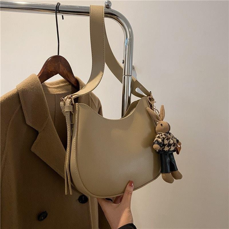 

Chic Unisex Small Vintage Shoulder Bag With Wide Strap And Elegant Saddle Shape Khaki Rabbit