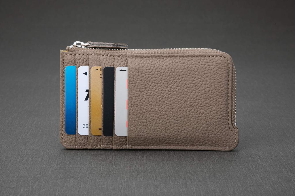 [GRAMAS] Flaches Reißverschlussportemonnaie aus geschrumpftem Kalbsleder in Rot mit echtem Leder-L-förmigem Reißverschluss und Schlüsselanhänger