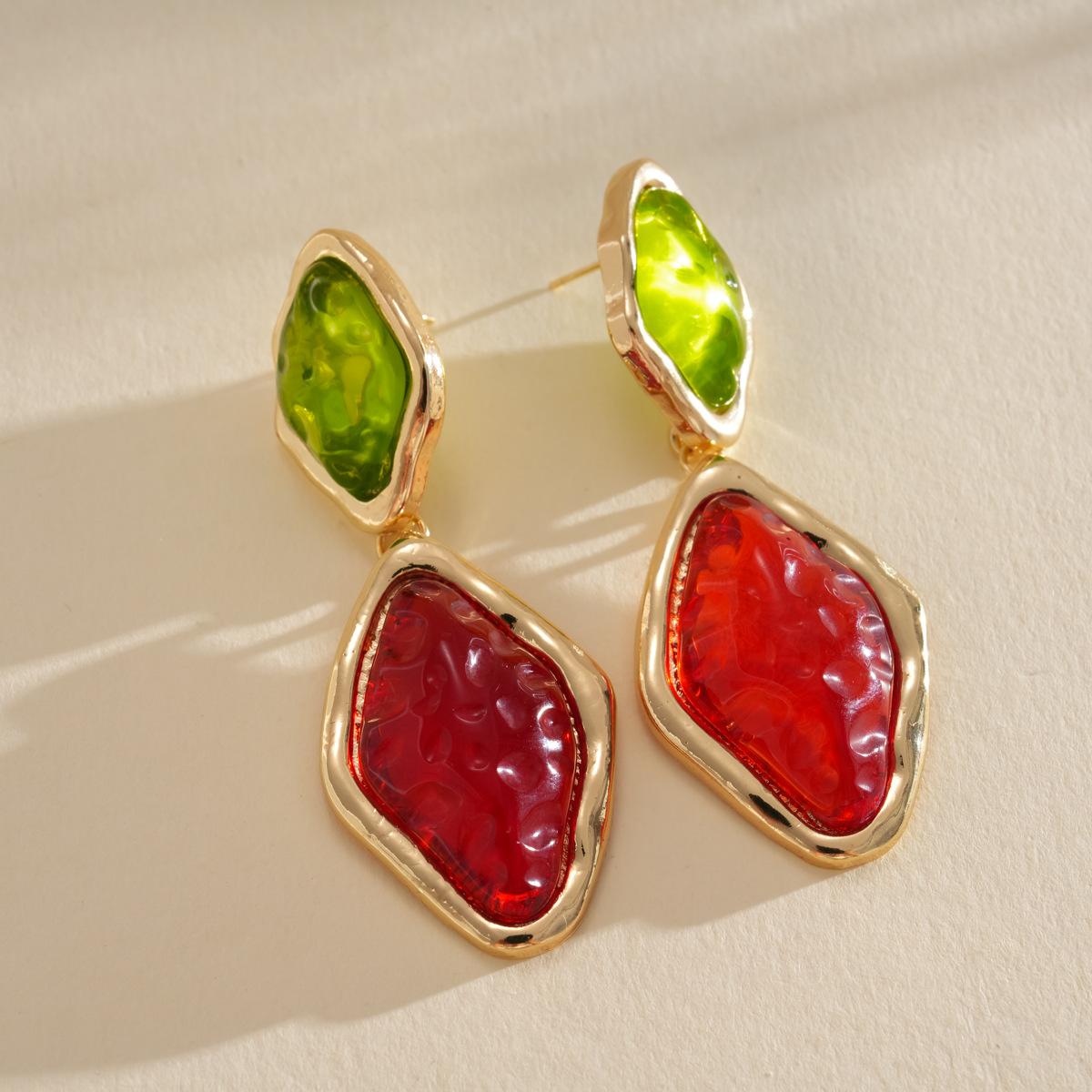 

DIGADAGU Alloy Resin Square Geometric Dangle Earrings New Simple Luxury Earrings Women Party Zircon Accessories красный