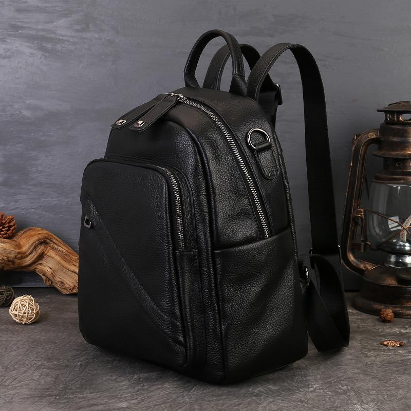 Der Rucksack ist modisch, hochwertig, von hoher Qualität, eine Pendlertasche aus Rindsleder mit großem Fassungsvermögen und ein Rucksack aus echtem Leder.