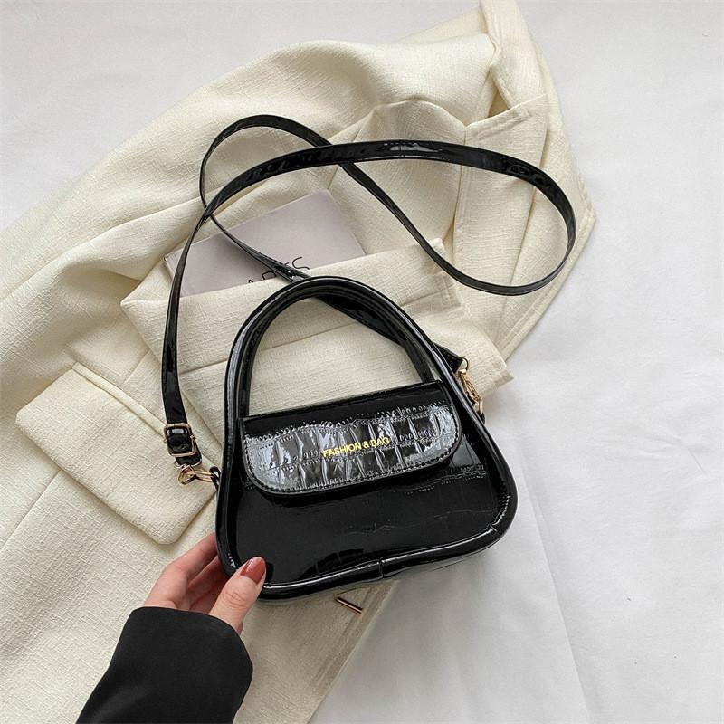 Fashionable Minimalist Small Square Shoulder Bag For Everyday Use Stylish Pu Material чёрный