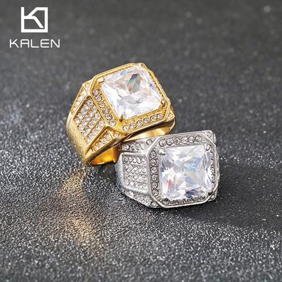 Anello Dominante in Acciaio Titanio Placcato Oro con Zirconi Incastonati e Diamanti, Anello Largo da Uomo in Acciaio Titanio.