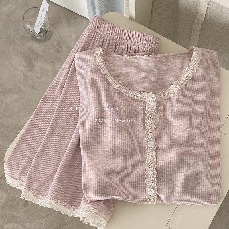 

Летний женский корейский кружевной пижамный комплект 2025 - Дышащий с коротким рукавом и шортами, двухпредметный One Size (40-70kg)