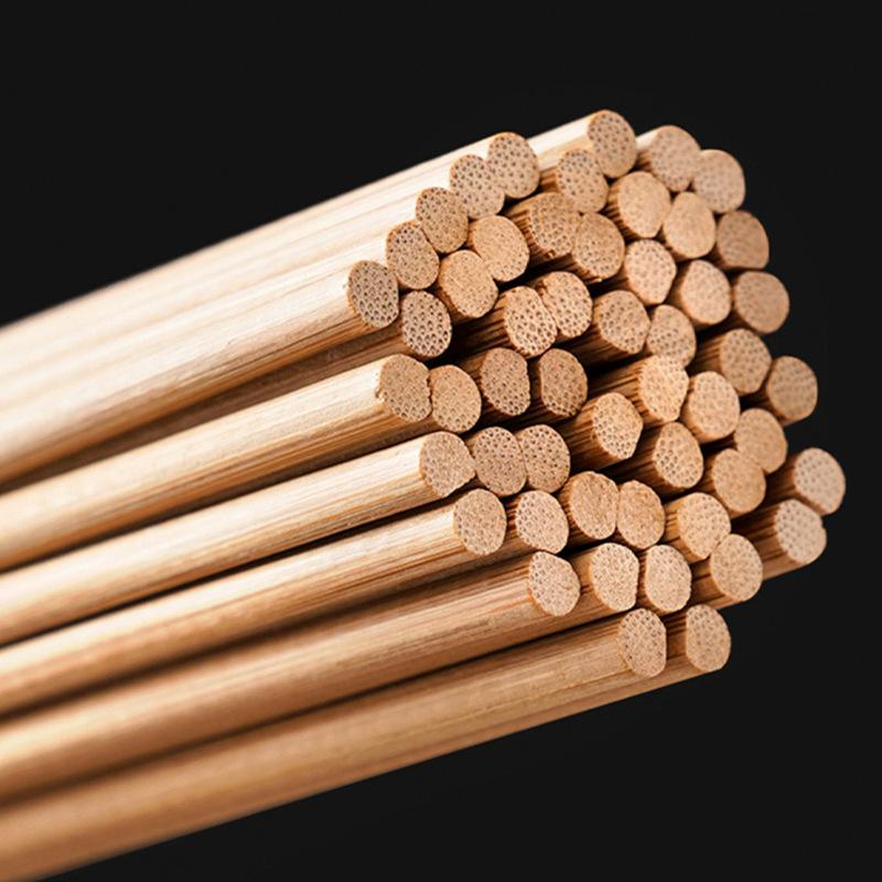 Takeaway Packaging with Convenient Individual Portions and Eco-friendly Disposable Chopsticks