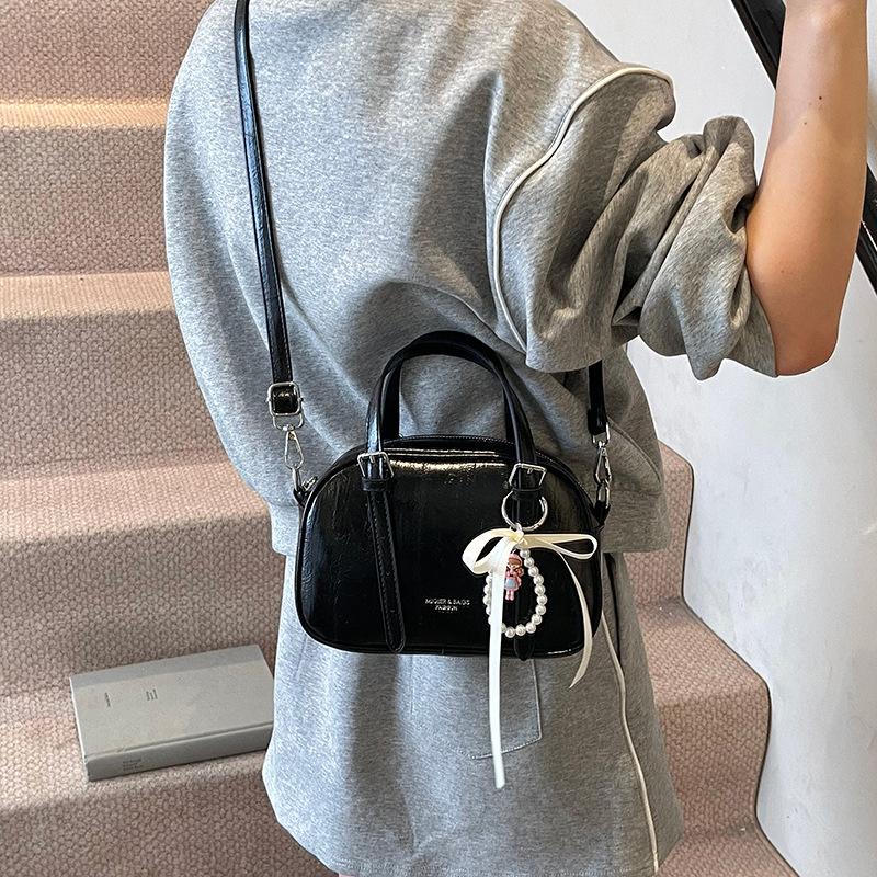 Premium Small Bag Women's Summer New Versatile Casual Messenger Bag Portable Pillow Bag