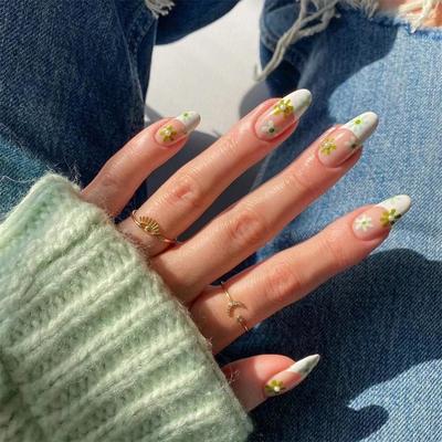 24Pcs/Set Quick Nails French White Border Flower False Nials Sticker Wearable Waterproof Manicure Finished Nails