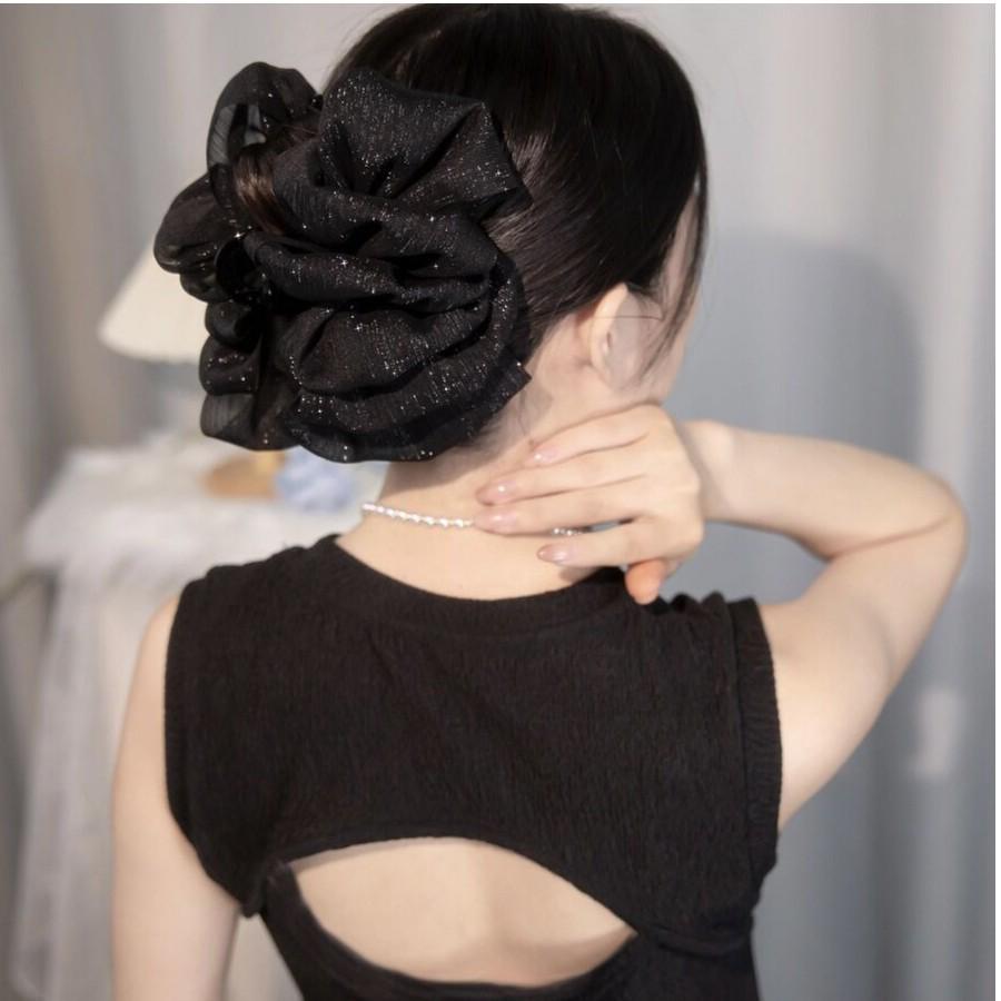 Silver Mesh Bow Bubble Claw Hair Clip for Women - Enhances Hair Volume, Perfect for Updos.