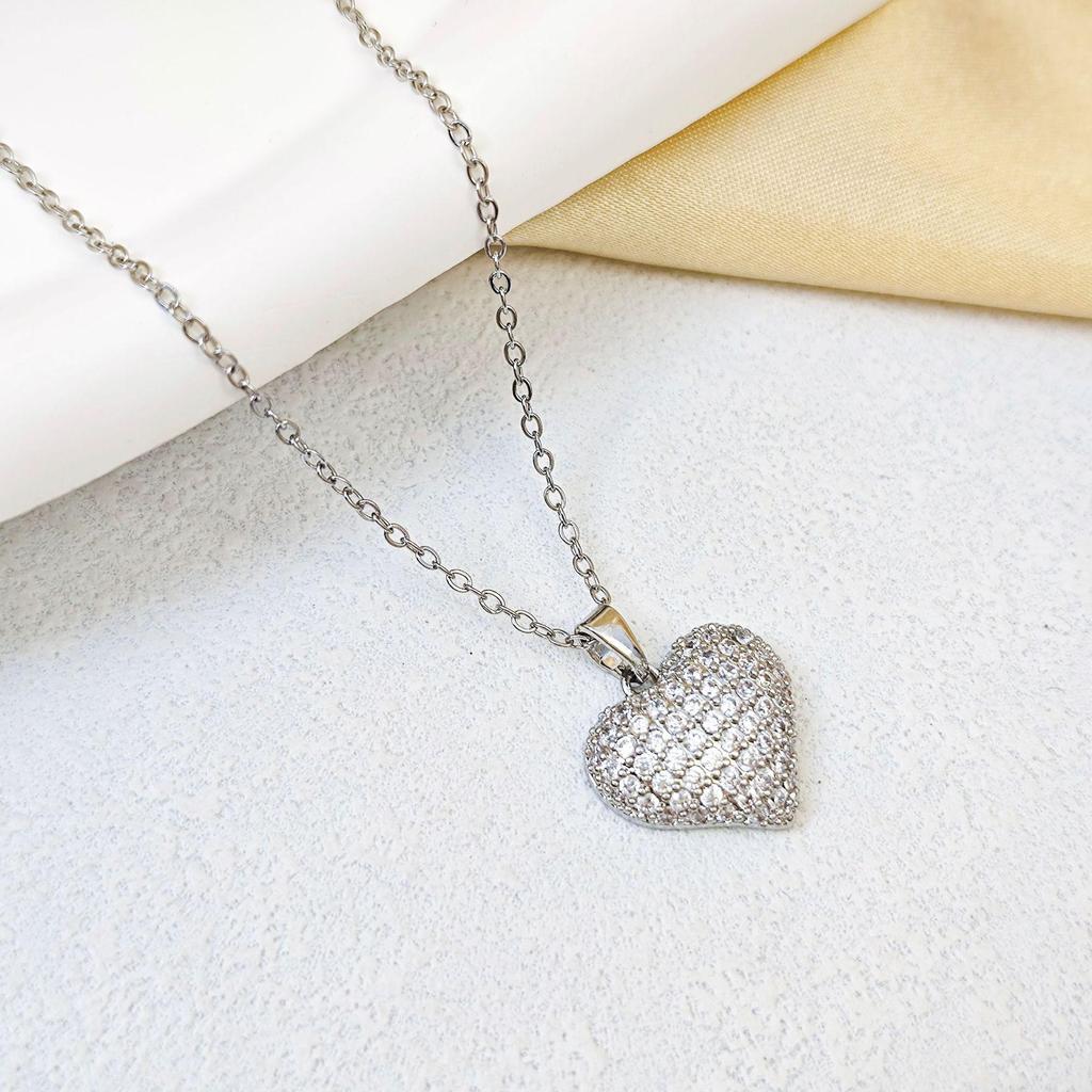 European-American Cross-Border Full Diamond Heart Necklace - Women's Heart Pendant, Trendy, High-End Jewelry