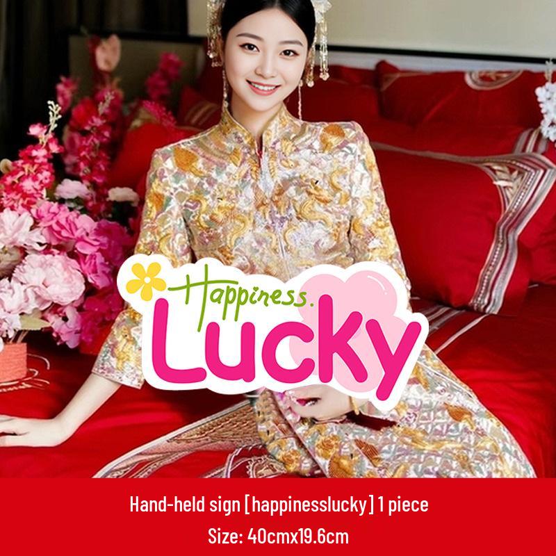 

Весільні фото-аксесуари: Кумедні таблички для нареченої, нареченого та дружок