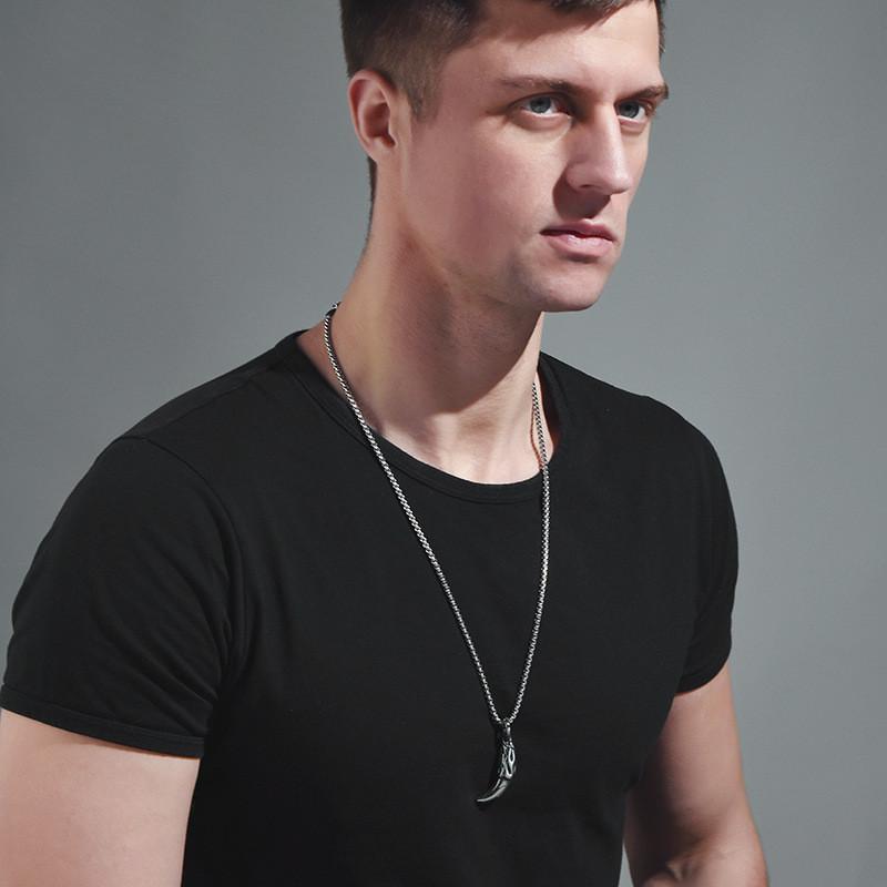 Tooth Eyecatching Wolf Necklace For Men And Women Stylish Titanium Steel Jewelry Piece