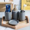 4 Pezzi Dispenser Sapone Bottiglia Detersivo Bagno Porta Spazzolino Tazza Set Scaffale Lozione