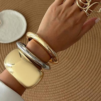 Exaggerated Heavy Industry Metal Smooth Surface Wide Bracelet Female, Fashionable Style Geometric Spring Buckle Bracelet Female