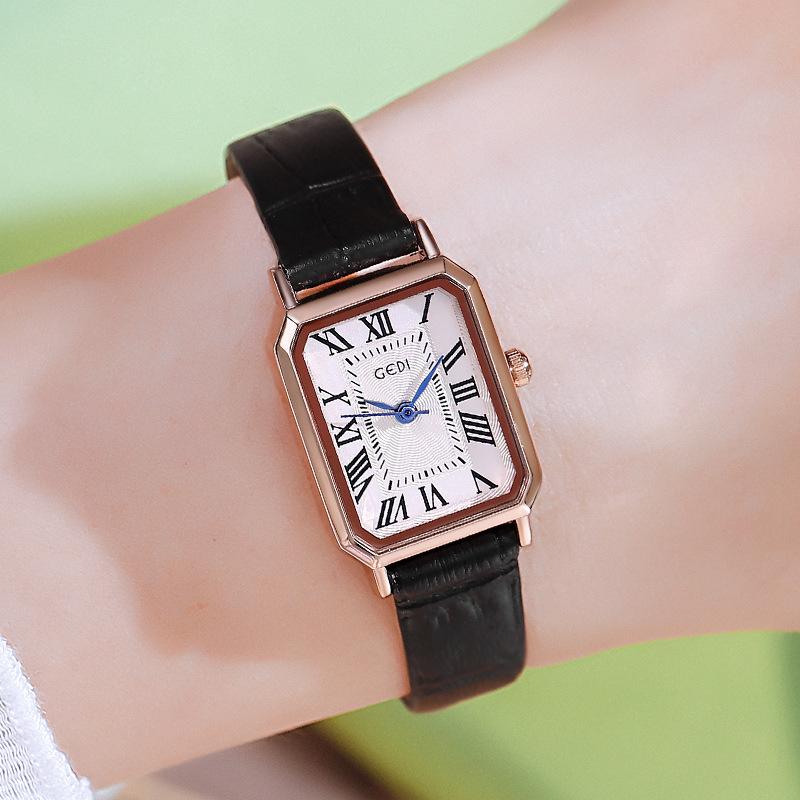 UTHAI CQ363 Retro Women Watch with High-end Temperamentwaterproof Strapquartz Watchsimple Clock Giftwatches for Woman