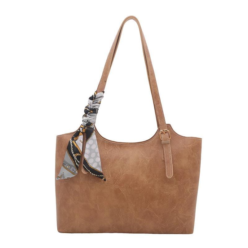 Vintage Style Handheld Shoulder Bag With Zipper Closure For Commuting