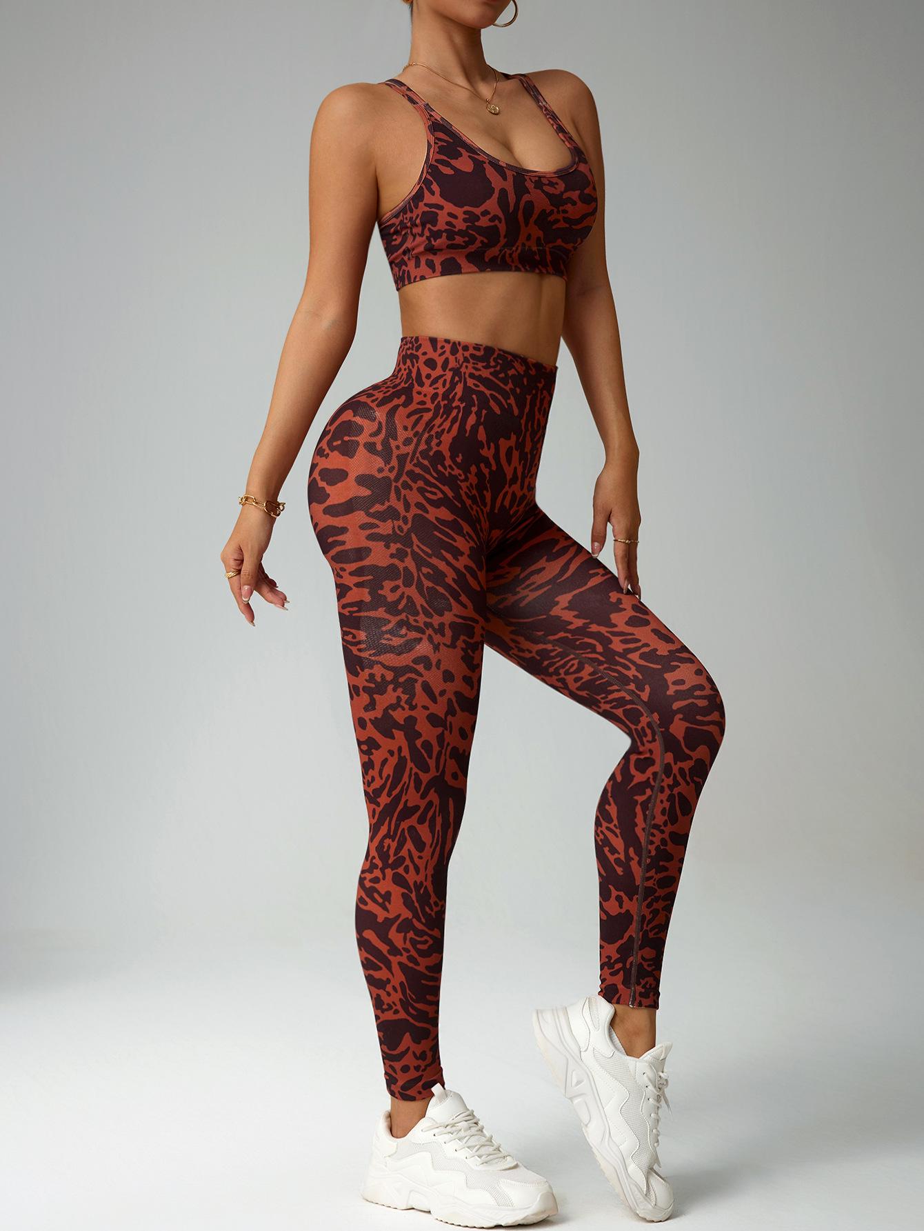 

Жаккардовый фитнес-набор для йоги: Спортивный бюстгальтер и леггинсы для йоги с высокой талией и эффектом персикового лифтинга L