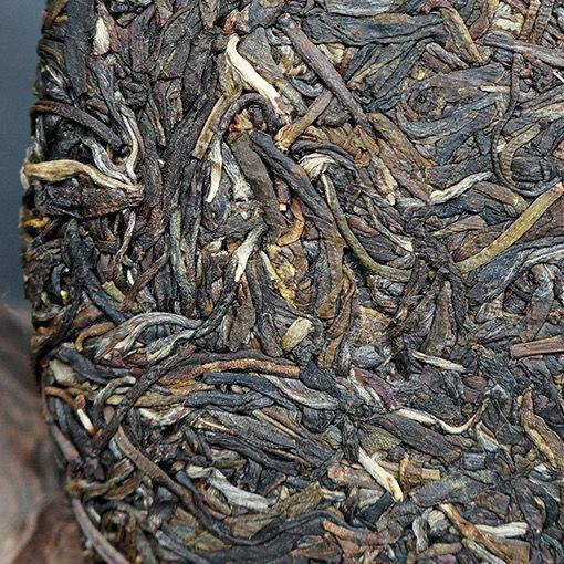 Чай Юньнань Пуэр сырой Сягуань Наследие FT53-17 Ци Цзы Бин Ча 2017 г. 357г — фото 3