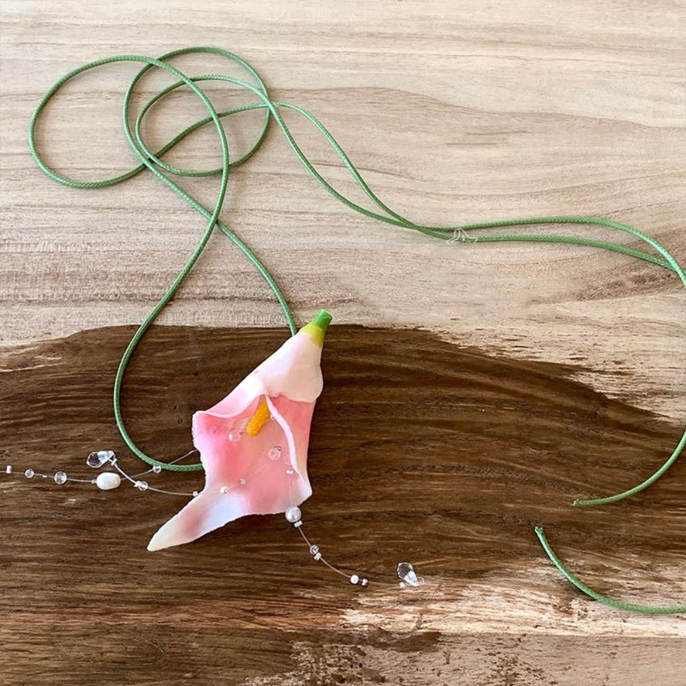 

Вощеный шнурок Цветочный чокер на шнуровке Цветочная цепочка для ключицы Модное цветочное ожерелье Фотография розовый