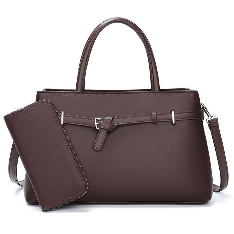 New Retro Tote Handbag with Large Capacity, High-end Feel, Fashionable Commuting Women's Bag