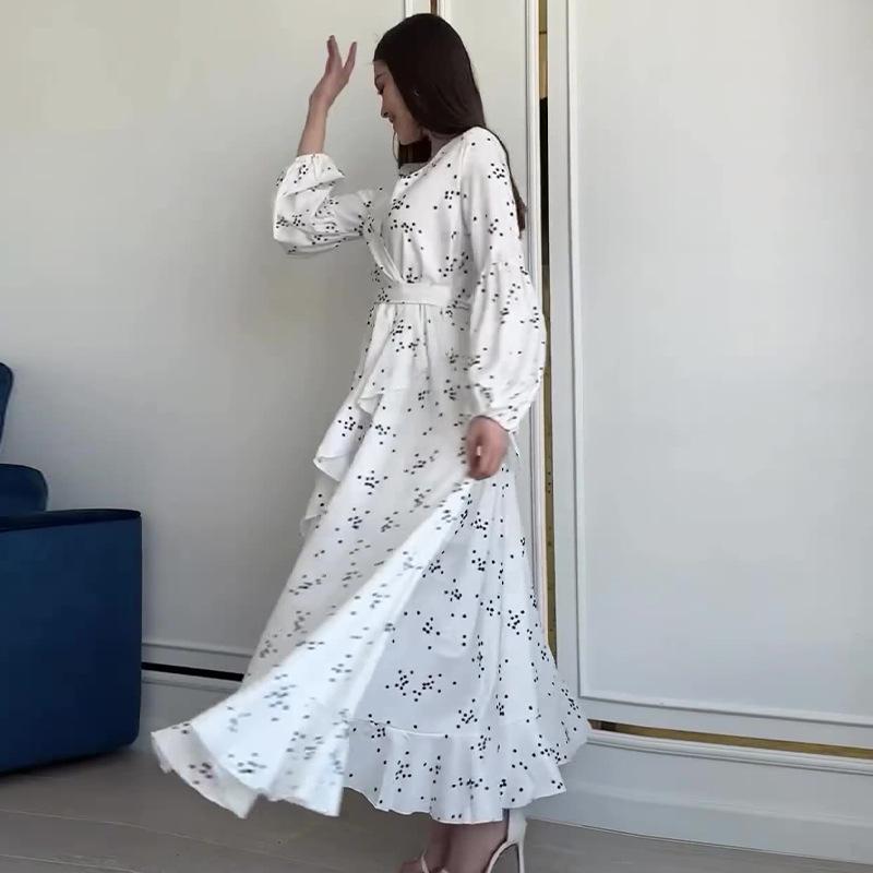 2024 Autumn Women's High-Waisted Slimming Floral Dress in Gentle European & American Style