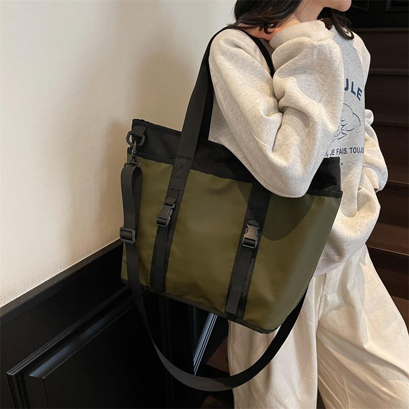 Große Kapazität Lässige Handtasche Damen Leichte und Einfache Sportstil Umhängetasche Outdoor Pendeln Reisen Tragbare Umhängetasche