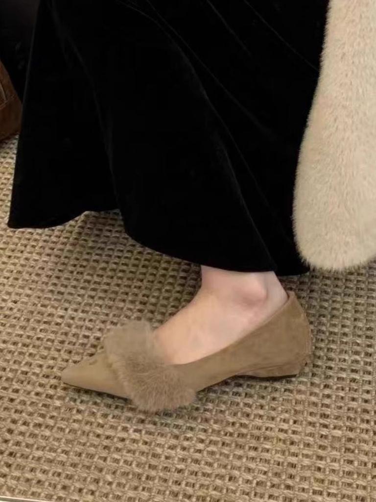 French temperament fluffy pointed head shallow mouth fluffy shoes women's autumn and winter gentle tie skirt beautiful one-pedal single shoes