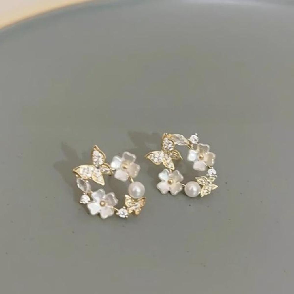 Women's White Sweetie Butterfly Earrings