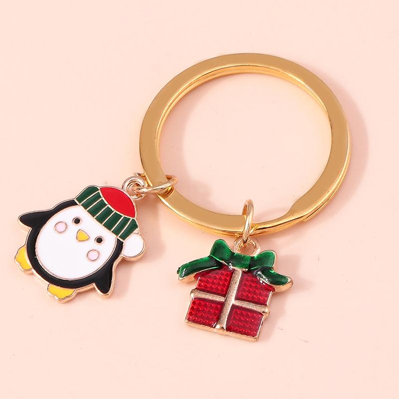 Cute Enamel Christmas Keychain Snowman Santa Claus Key Ring Pendants for Women Girls Handbag Decor DIY Handmade Jewelry Gifts