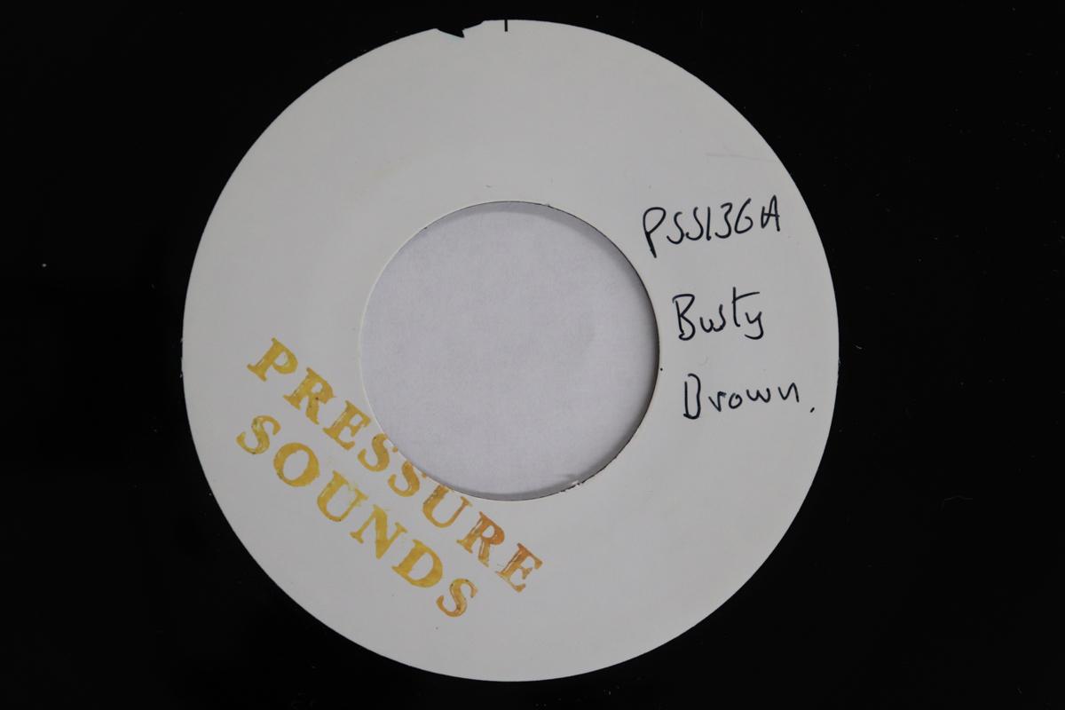

7inch Record BUSTY BROWN & THE CLOWNS - Soon I m Gonna Make It PSS136 NOT ON LABEL/ P 2018 UK Reggae, Ska & Dub Used