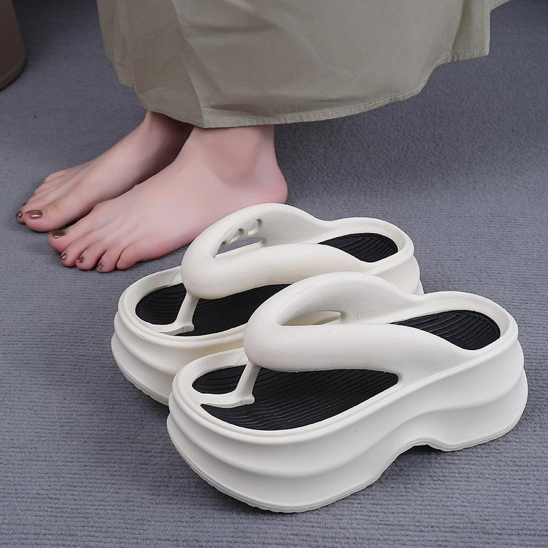 Flip-flops Women Wear Fashionable Seaside Beach Pinch Feet Cool Slippers Heightened Thick Bottom
